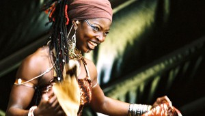 DOBET GNAHORÉ (C) Renee Missel
