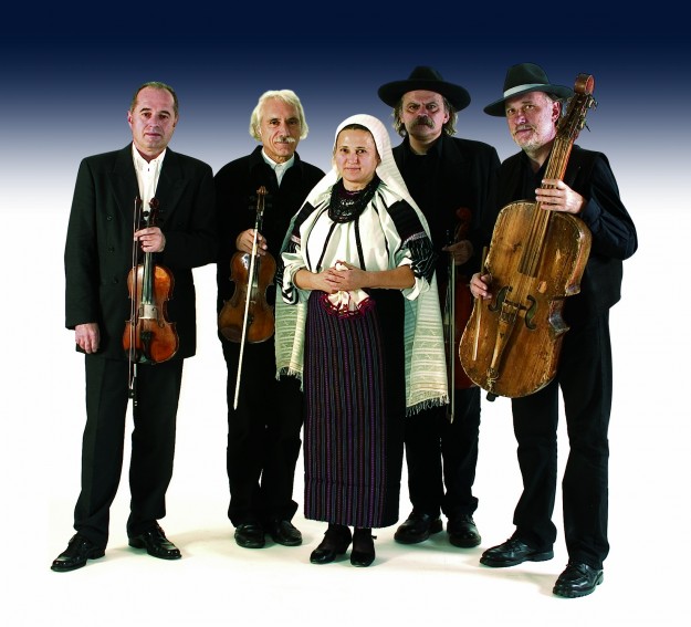 MUZSIKÁS com MÁRIA PETRÁS